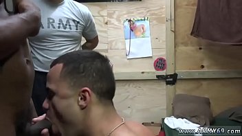 Play Soldiers fucking in one of their endless guards