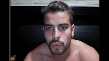 Play Find a man masturbating on the gay chatroulette