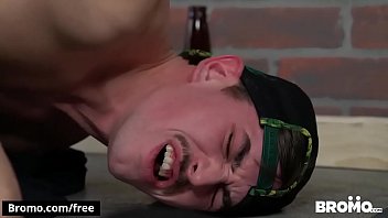 Play Gay skaters fuck in public in an alley
