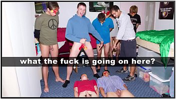 Play Very horny university students sucking many cocks