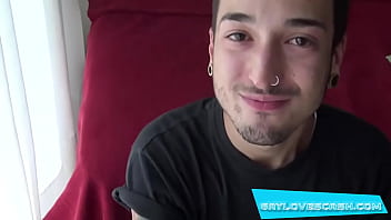 Play Gaylovescash.com – recently, i’ve developed a taste for alt k1ids. you know, those crusty guys who wear skinny jeans and skater shoes.