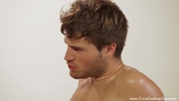 Play Ultimate gay sex tutorial for partners