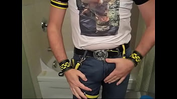 Play Piss condom with new yellow hanky in buck of piss t’s 2016