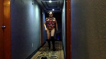 Play Hotel hallway sissy exposed and caught