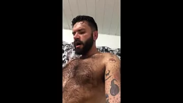 Play Hardcore Gay Bareback Encounter: Mike Verine’s Hairy Big Ass & Massive Dick