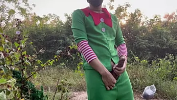 Play Santa’s Helper Wanks His Big Cock Outdoors this Christmas