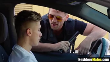 Play Caught in the Act: Gay Policeman Fucks Masturbating Hunk