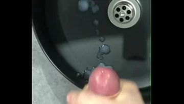 Play Muscular Straight Stud Jerks Off His BIG Dick in the Shower