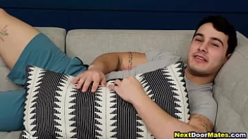 Play Muscular Gay Threesome Porn: Hunks Rimming & Bareback Fucking After Workout