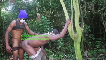 Play Outdoor Passion: Two Straight Tourists Unleash Their Hidden Desires on Soft Grass