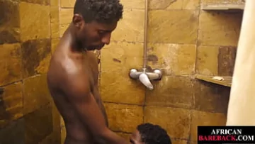 Play Nubian Gay Amateur Gets Barebacked After Intense Dick Sucking in Shower