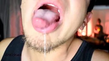 Play Hot Tongue Action: Latin Amateur Gay Fetish