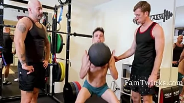 Play StepDADS Pump My Twink Ass in a Hard Threesome Workout