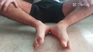 Play Foot Fetish Frenzy: European Amateur Strokes His Solo Session