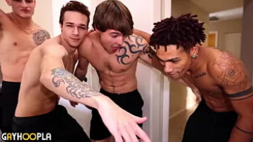 Play Straight Dude Experiments with Gay Sex: Nervous First Time Anal!