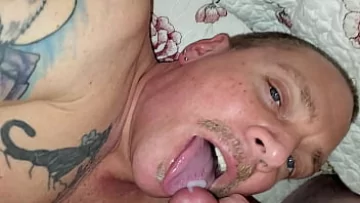 Play Cum-Filled Blowjob: Gay Amateur Friend Fills My Mouth with a Load