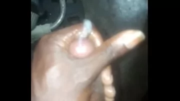 Play Hot European Milf Gets Handjob by Huge 24cm Black Cock