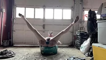 Play Kinky Housemates: BDSM, Masturbation, and Foot Fetish Explored